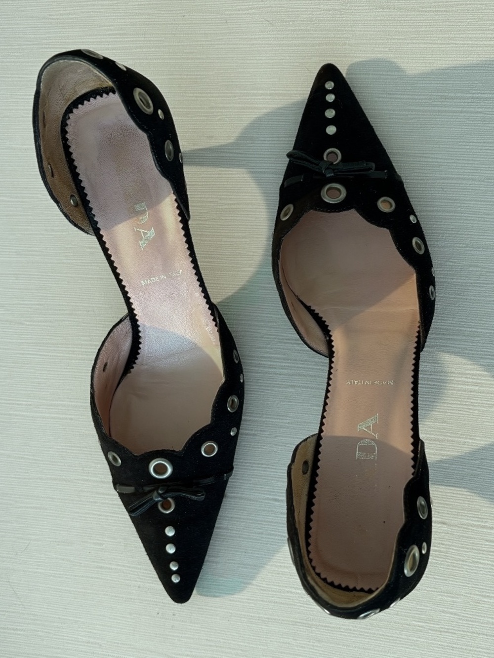 Vintage Prada Y2K Suede Eyelet Bow Kitten Heels EU 37 - Picture 3 of 9